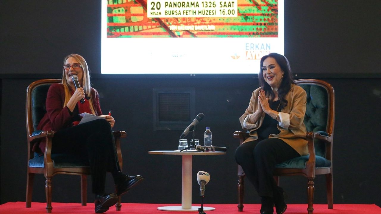 Bursa'da Türkan Şoray ile 'Yılanı Öldürseler' Film Gösterimi ve Söyleşisi Yapıldı