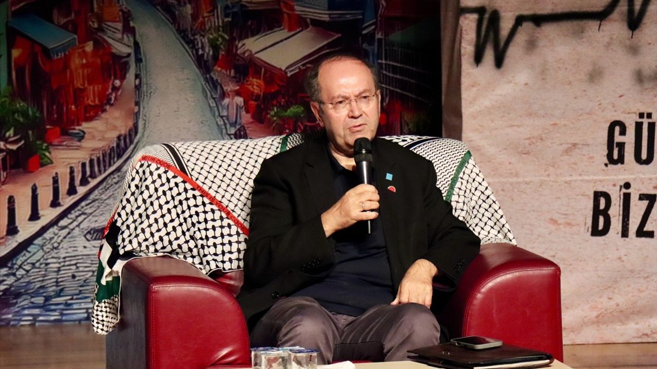 Bursa Uludağ Üniversitesi Öğrencilerinden Filistin'e Destek