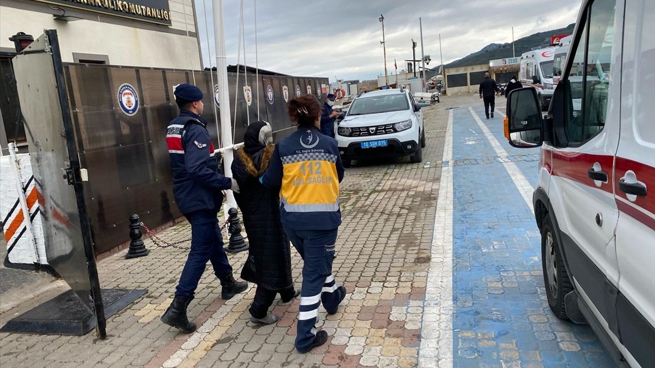 Çanakkale'de Düzensiz Göçmenleri Taşıyan Bot Battı: 5 Ölü, 25 Kurtarıldı