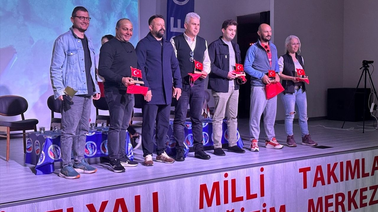 Çanakkale'de Zıpkınla Balık Avı ve Serbest Dalış Çalıştayı Düzenlendi