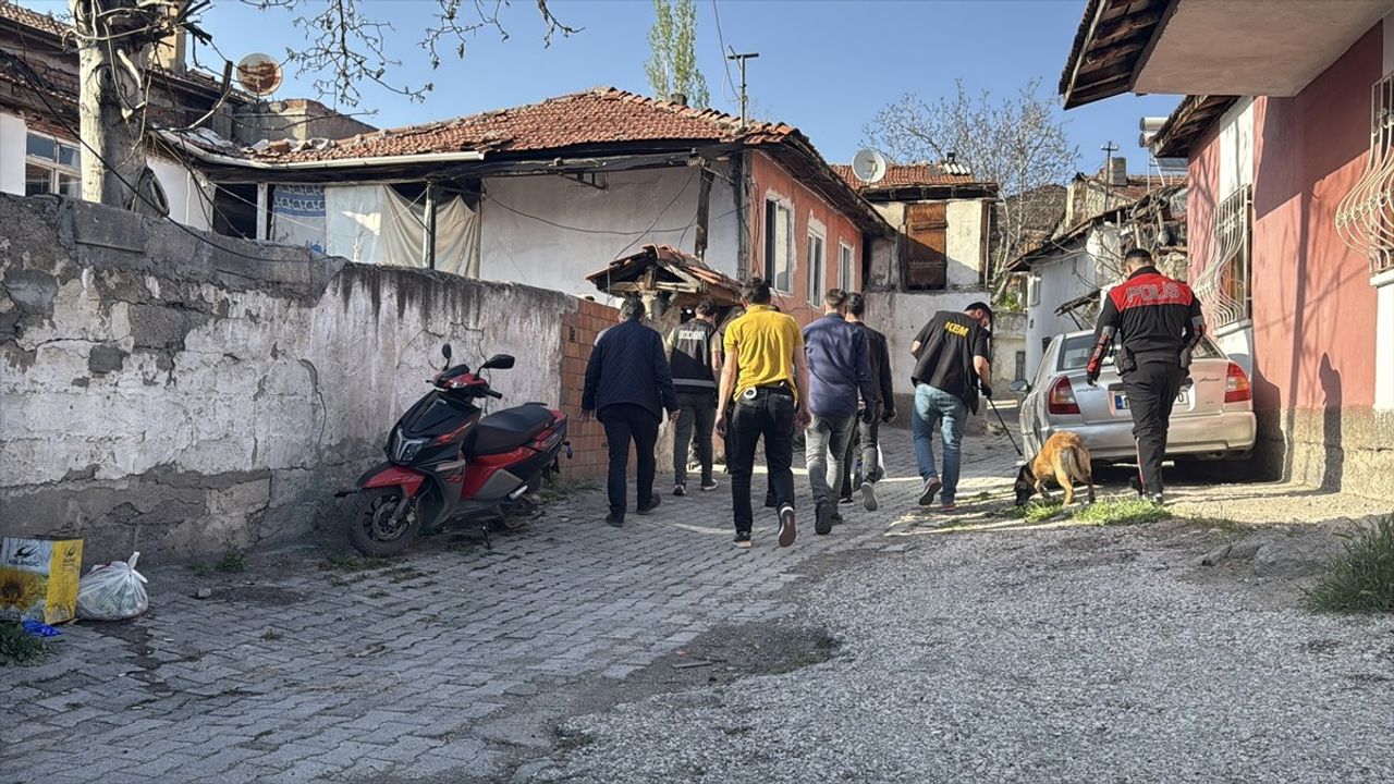 Çankırı'da Düzenlenen Uyuşturucu Operasyonunda 6 Şüpheli Yakalandı