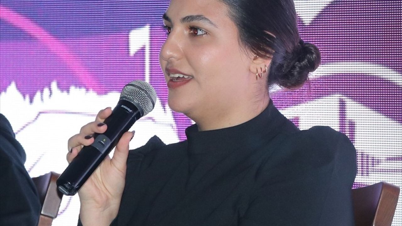 Çankırı'da Kitapseverlerle Buluşan Türkiye Atıcılık Federasyonu, Milli Atıcıların Hikayelerini Paylaştı