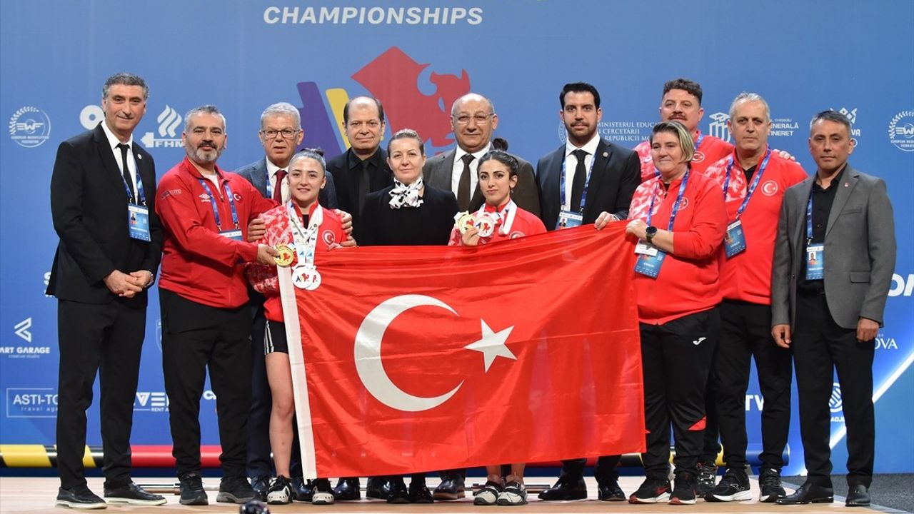 Cansu Bektaş, Avrupa Halter Şampiyonası'nda Üçüncü Altın Madalyasını Kazandı