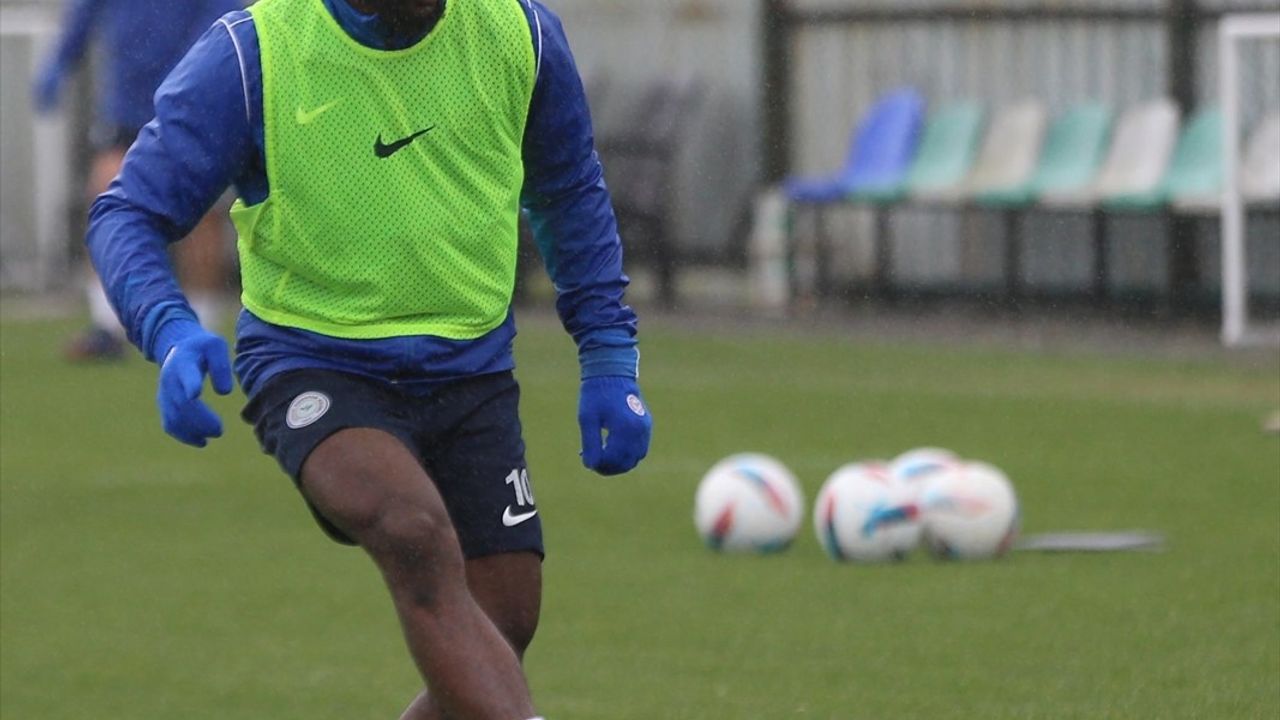 Çaykur Rizesporlu Attila Mocsi, Trabzonspor Maçını Değerlendirdi: "Zorlu Bir Karşılaşma Olacak"