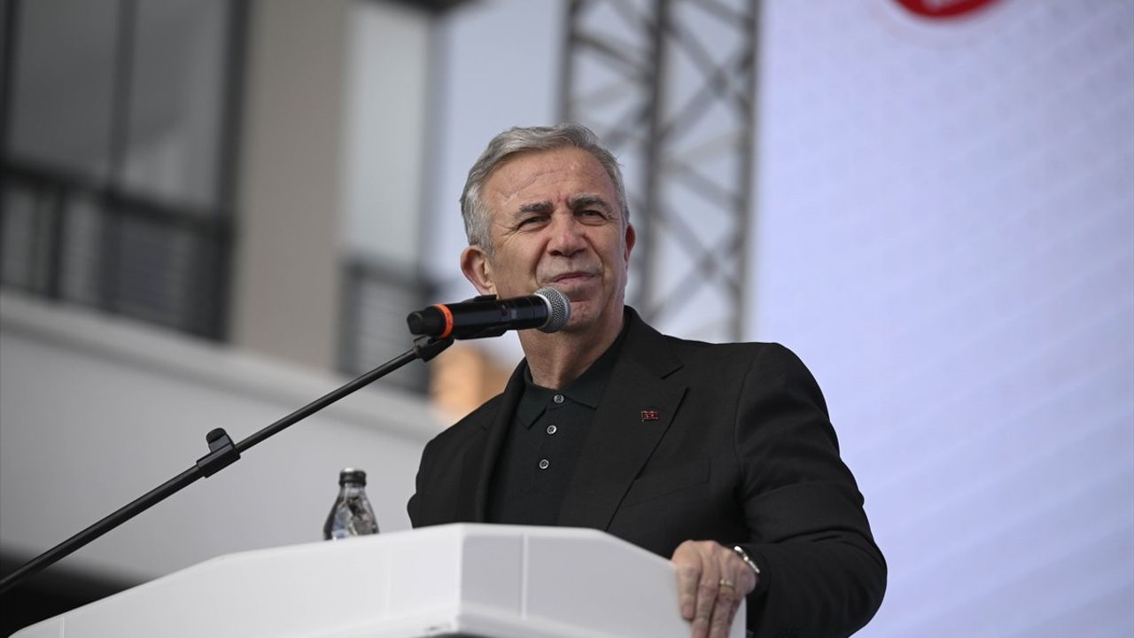 CHP Genel Başkanı Özel, Keçiören'de Yeni Merkezlerin Açılışında Adalet Vurgusu Yaptı