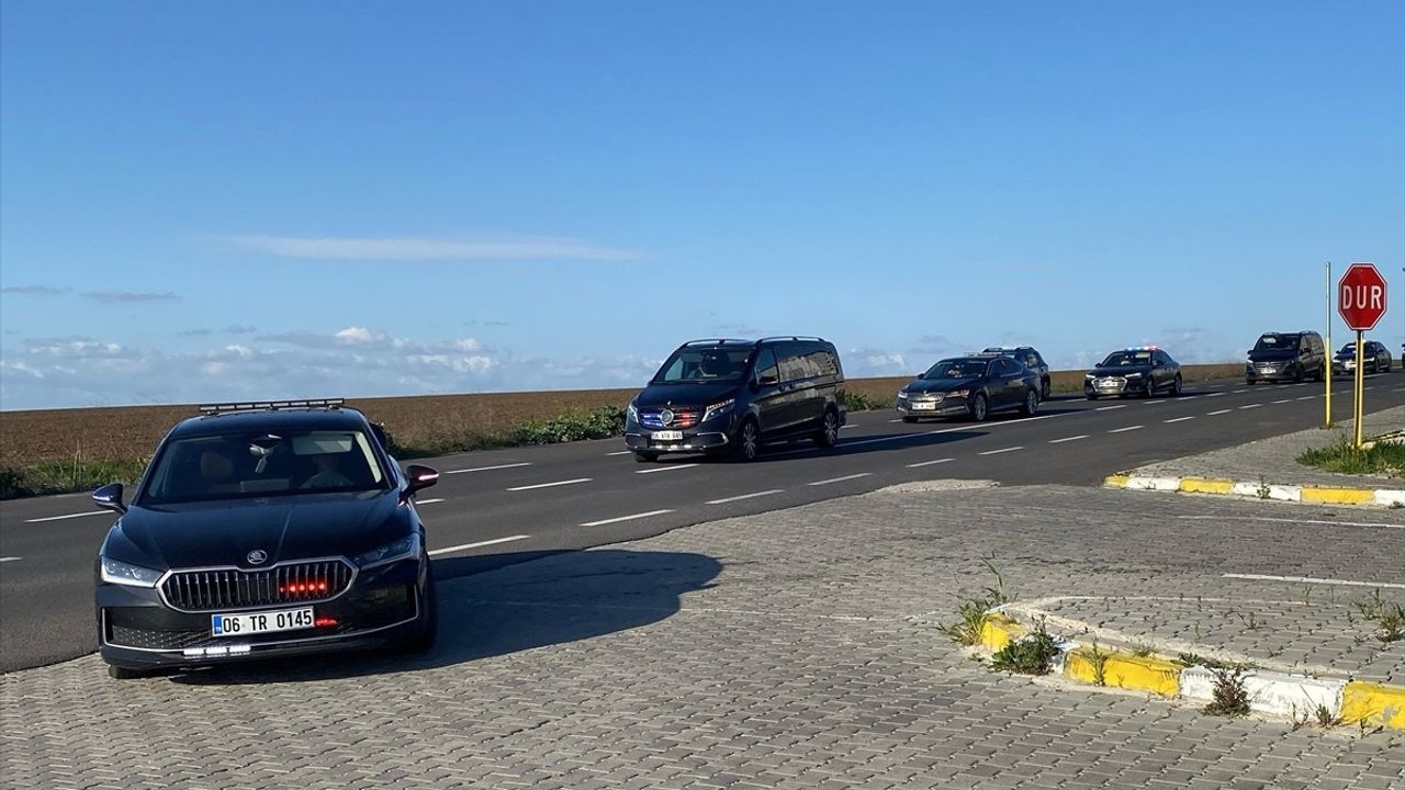 CHP Genel Başkanı Özgür Özel, Murat Ongun'u Cezaevinde Ziyaret Etti