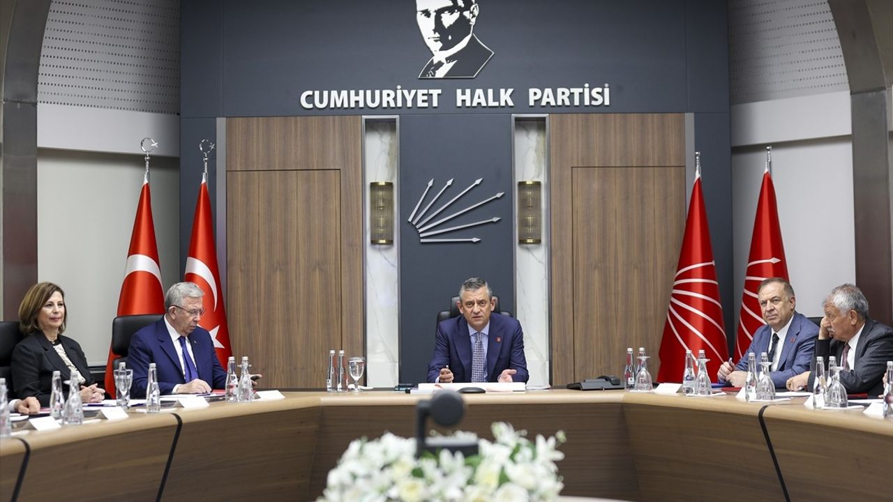 CHP Genel Başkanı Özgür Özel, SODEMBEK Toplantısına Başkanlık Etti