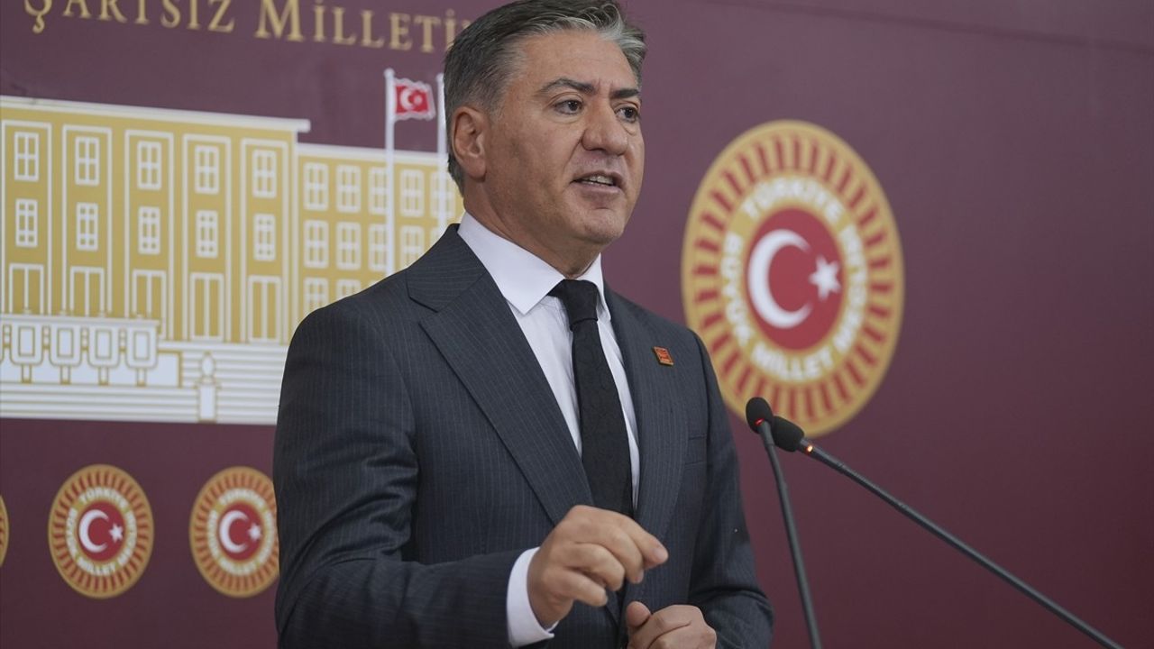 CHP Grup Başkanvekili Murat Emir, Meclis'teki Gündemi Değerlendirdi