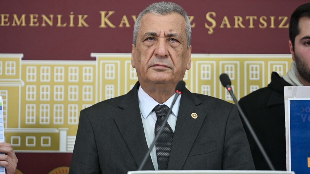 CHP'li Öztürkmen, Kamu Personeli Alımındaki Mülakat Sistemini Eleştirdi