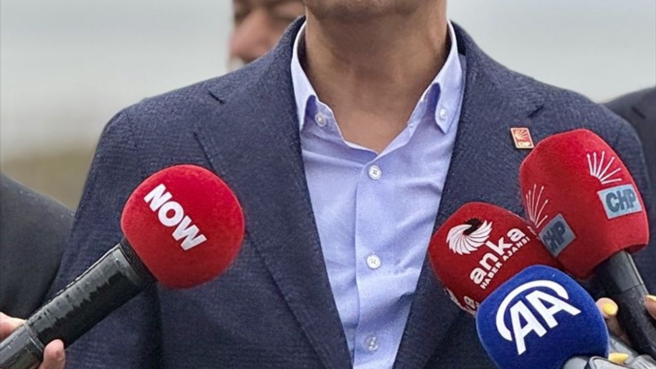 CHP Lideri Özgür Özel Trabzon'da Gençlerin Boykotunu Destekledi