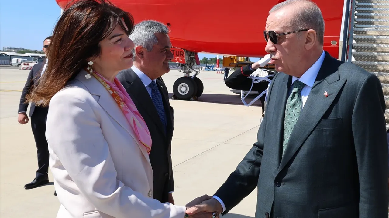 Cumhurbaşkanı Erdoğan, İtalya'da Resmi Törenle Karşılandı