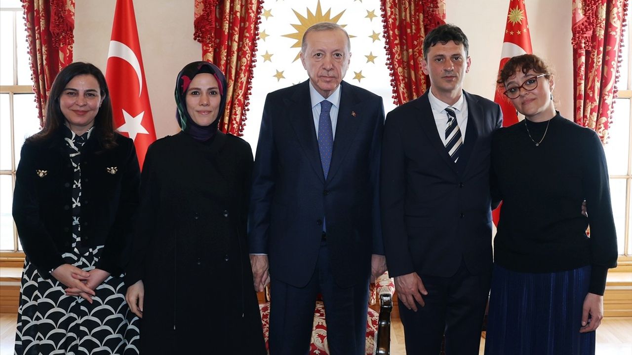 Cumhurbaşkanı Erdoğan, Mattia Ahmet Minguzzi'nin Ailesiyle Görüştü