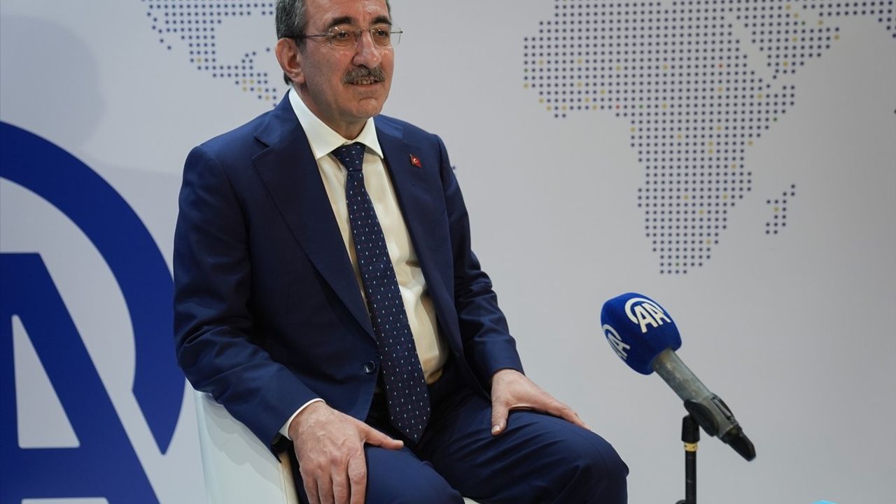 Cumhurbaşkanı Yardımcısı Yılmaz, Küresel Ekonomik Belirsizlikleri Değerlendirdi