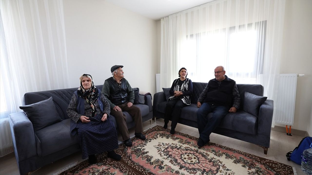 Darende'deki Deprem Konutlarına İlk Aile Yerleşti