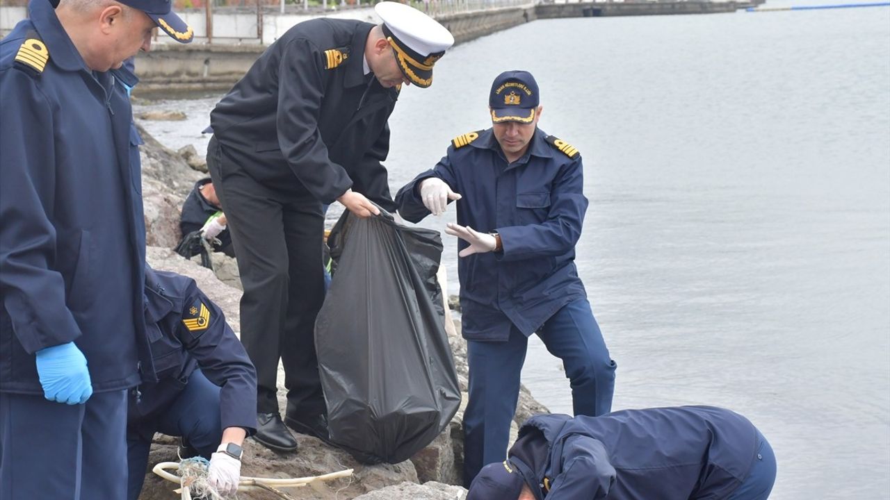 Deniz Kuvvetleri Komutanlığı'ndan Geleneksel Deniz Temizliği Faaliyeti