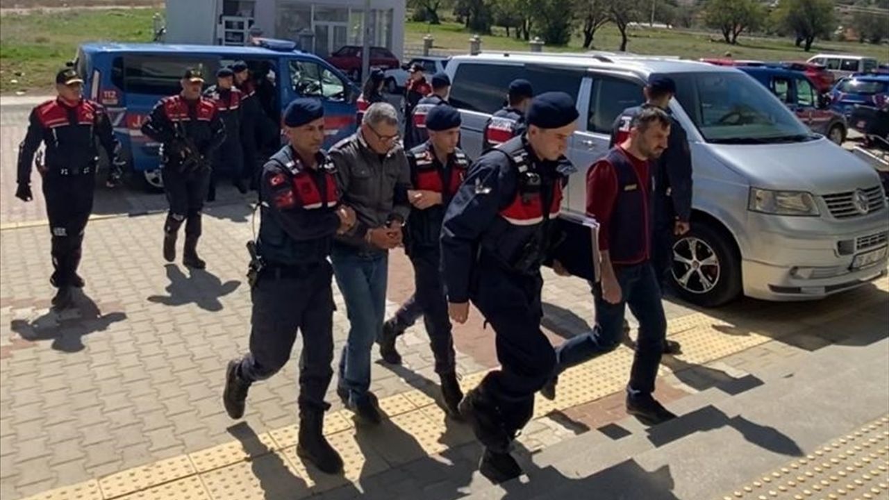 Denizli'de Kardeşi ve Yengesini Öldüren Şüpheli Tutuklandı