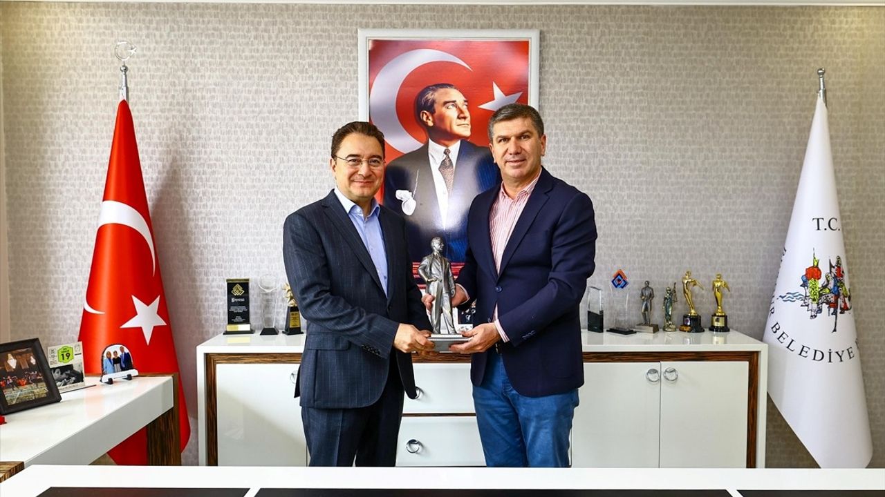 DEVA Partisi Genel Başkanı Ali Babacan Burdur'da Ziyaretler Gerçekleştirdi
