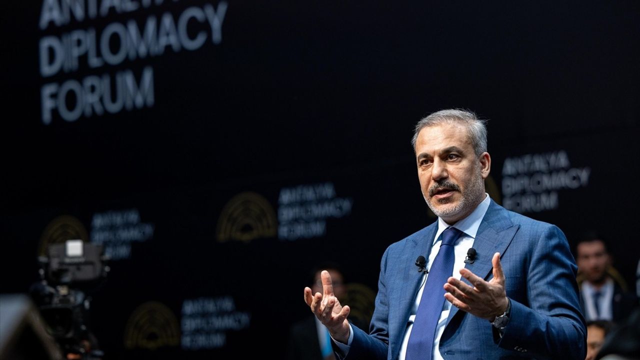 Dışişleri Bakanı Hakan Fidan, ADF Youth Etkinliği Kapsamında Üniversite Öğrencileriyle Buluştu