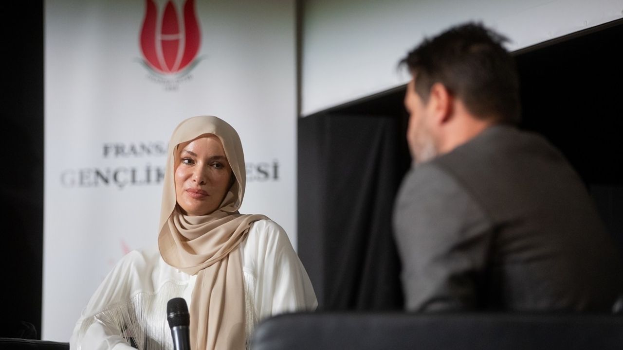 DİTİB Fransa'nın 2. Gençlik Zirvesi Paris'te Gerçekleşti