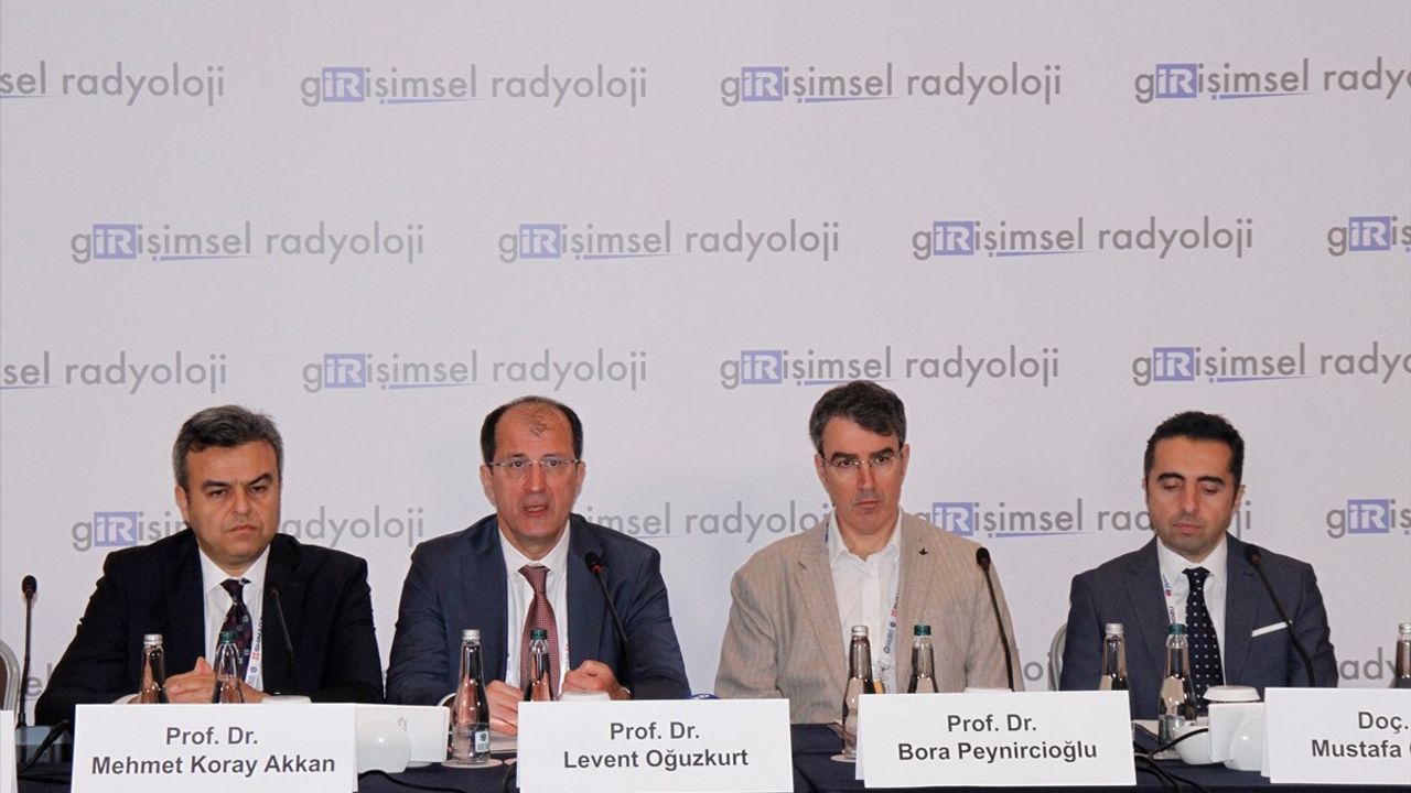 Diyabete Bağlı Damar Tıkanıklığına Anjiyografi ile Ağrısız Tedavi İmkanları