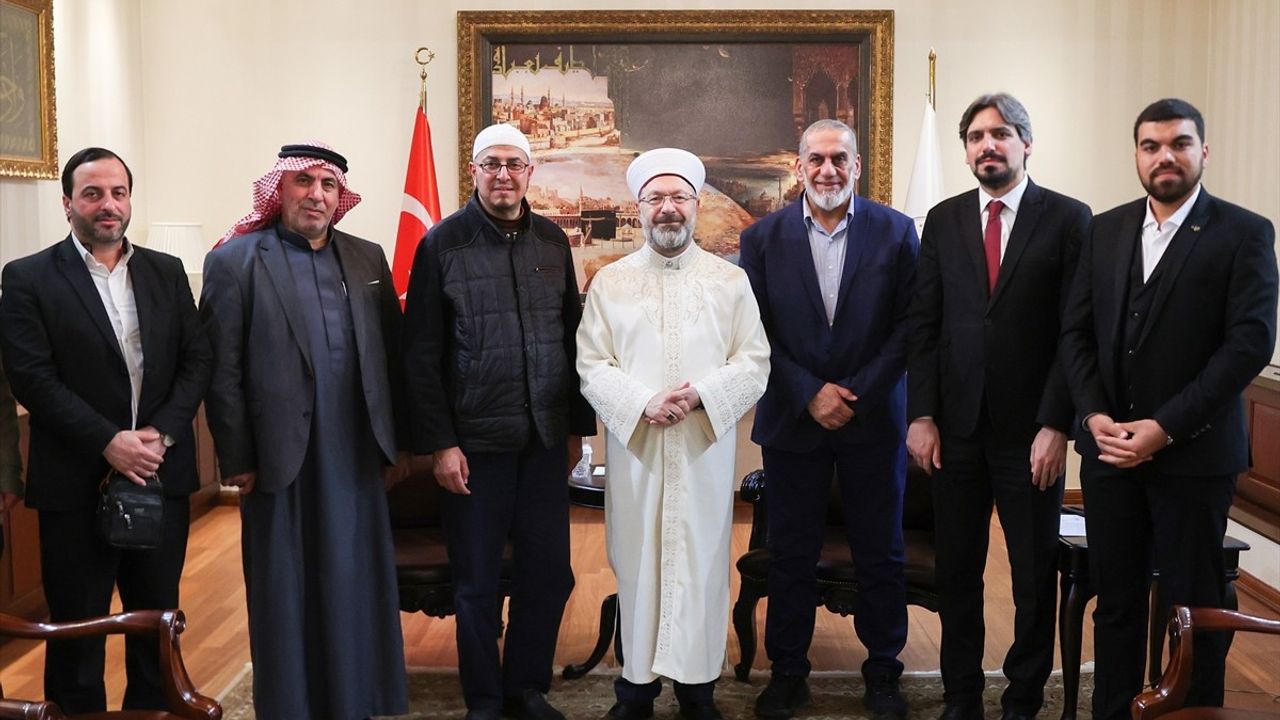 Diyanet İşleri Başkanı Ali Erbaş, Filistinli Alimler Heyeti Başkan Yardımcısını Ağırladı