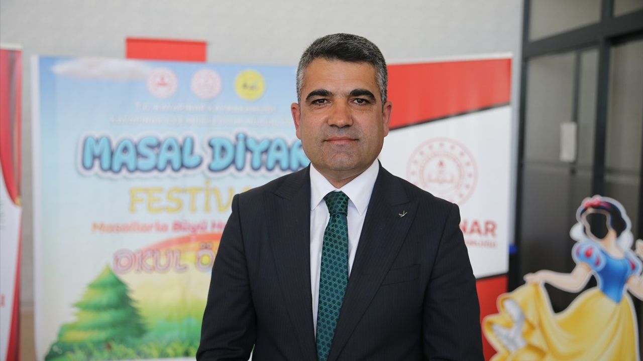 Diyarbakır'da Masal Diyarı Çocuk Festivali Başladı