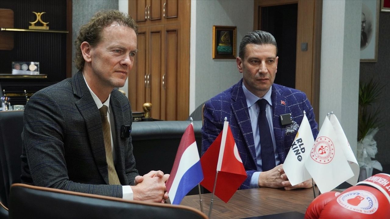 Dünya Boks Başkanı Van der Vorst, Türkiye Boks Federasyonu'nu Ziyaret Etti