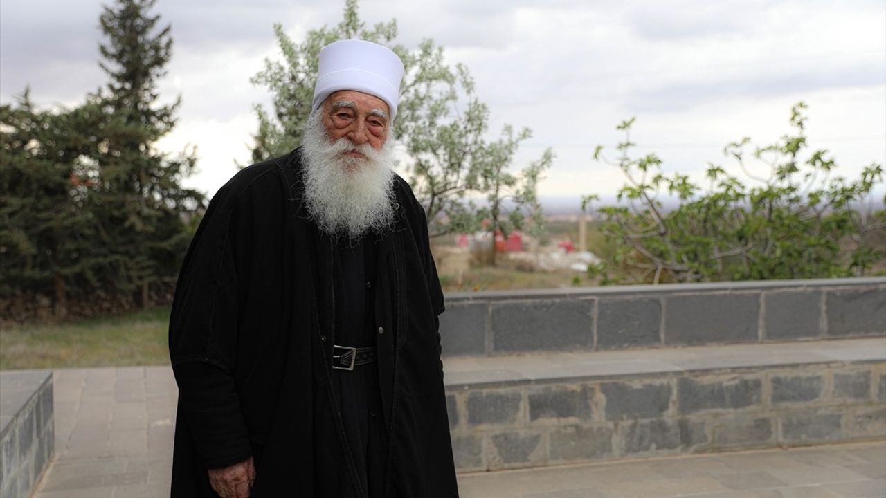 Dürzi Lider Hammud el-Hinnavi'den Barış ve Vatanseverlik Mesajı