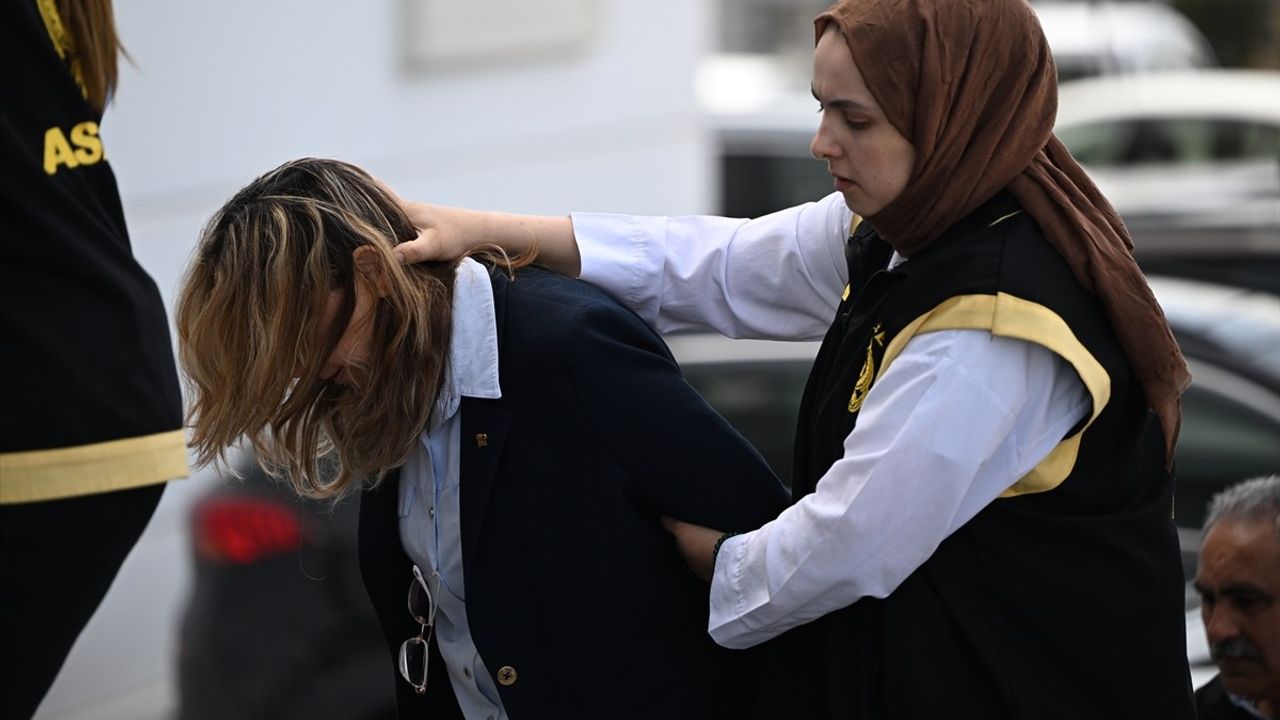 Düzce’de Kuyumculara Sahte Altın Satmaya Çalışan 4 Şüpheli Yakalandı
