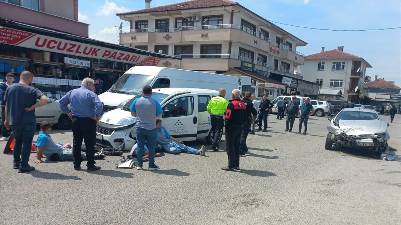 Düzce'de Trafik Kazası: 7 Yaralı