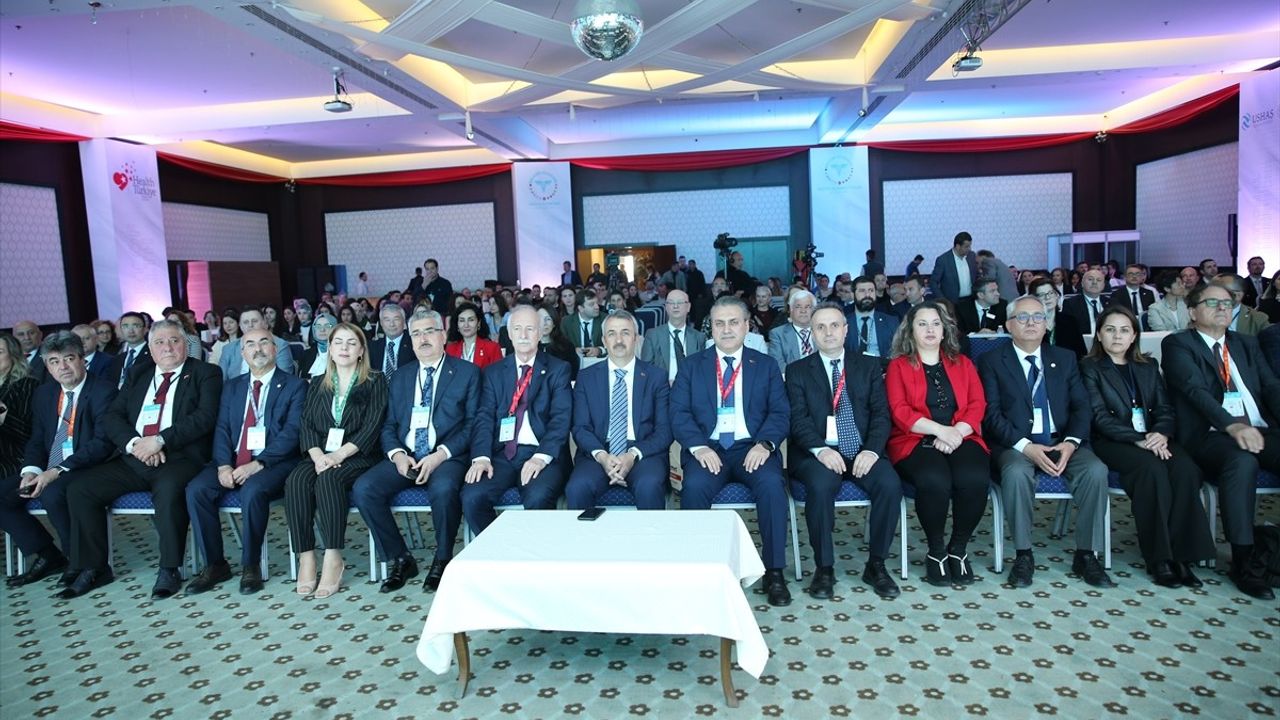 Edirne'de Balkan Ülkeleri Sağlık İş Forumu Kapanış Paneli Gerçekleştirildi