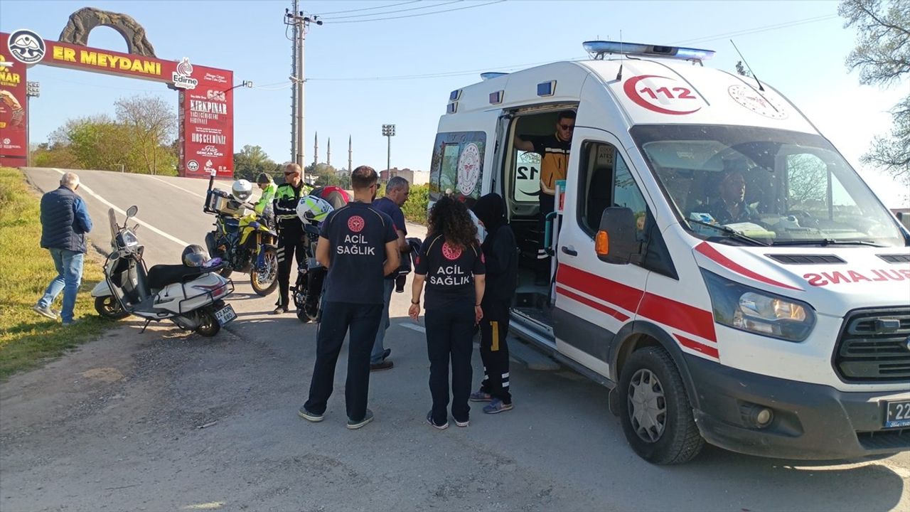 Edirne'de Motosiklet Kazası: 3 Yaralı