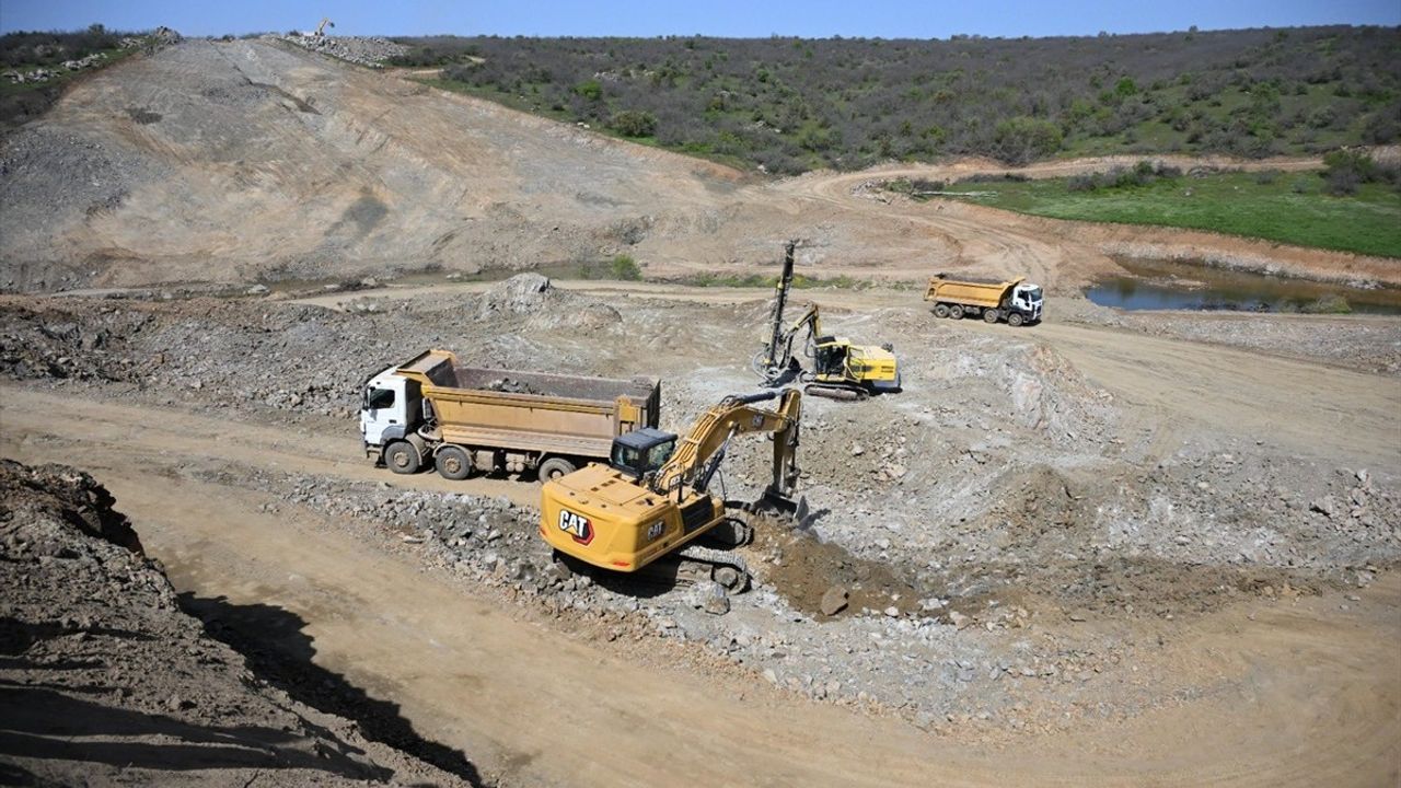 Edirne'deki Çömlekköy Barajı'nda İnşaat Çalışmaları Devam Ediyor