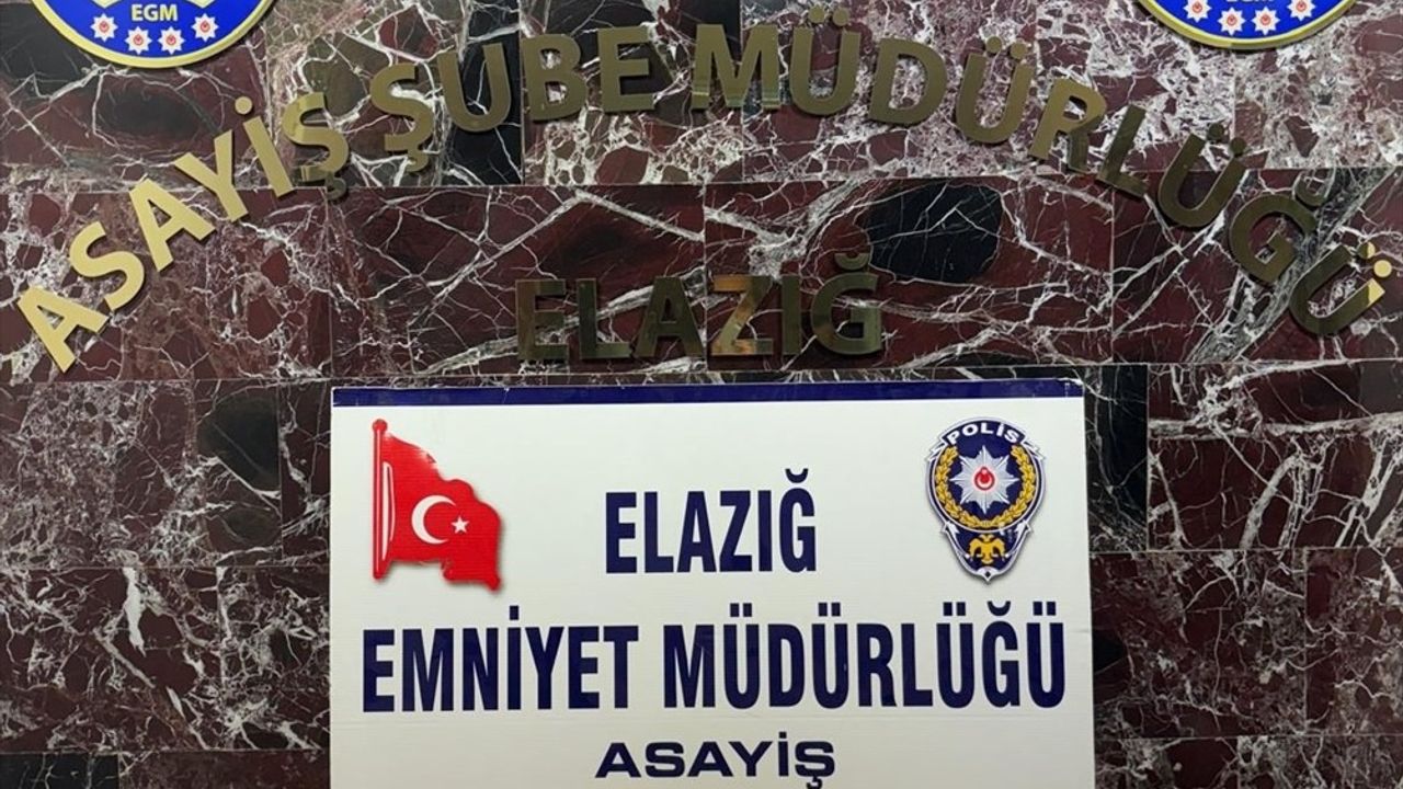 Elazığ'da Sahte Altın Satışı Üzerine 4 Şüpheli Gözaltına Alındı, 3'ü Tutuklandı