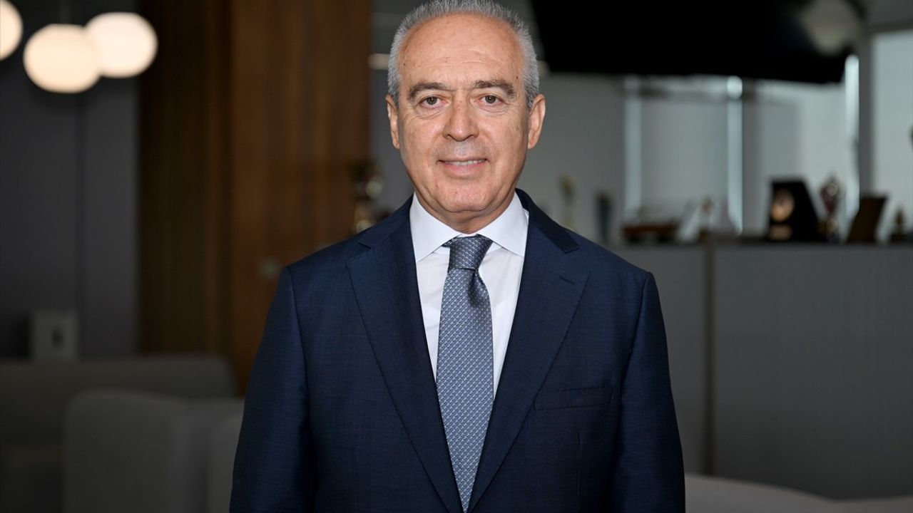 Emin Müftüoğlu, 60. Cumhurbaşkanlığı Türkiye Bisiklet Turu Öncesi AA'yı Ziyaret Etti