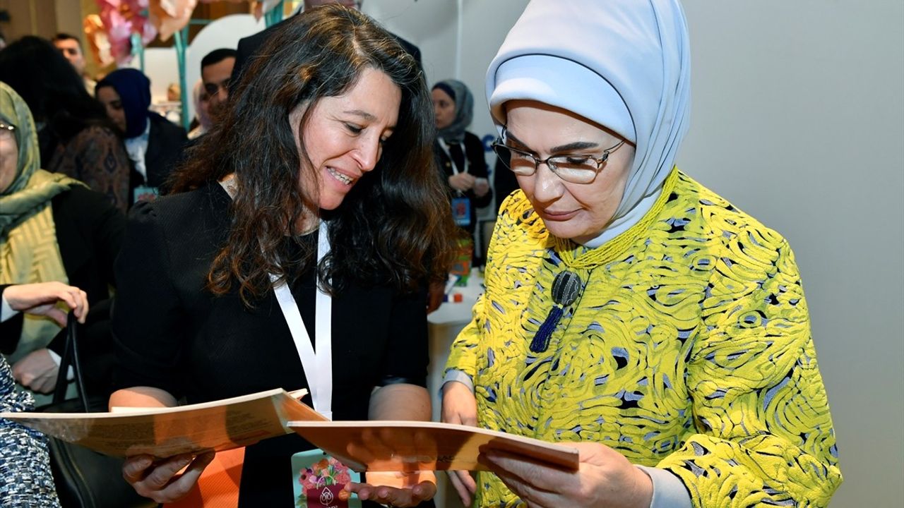 Emine Erdoğan, TOGEM-DER'in geleneksel "Cemre Çarşısı" açılışına katıldı