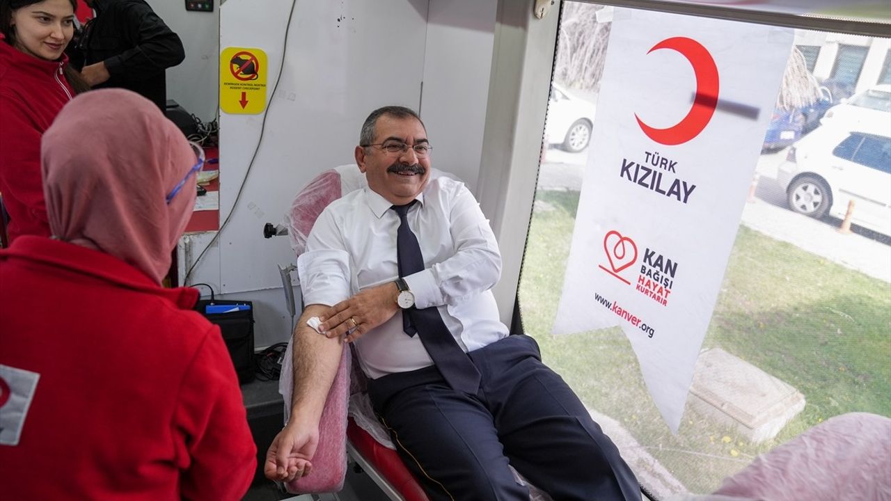Emniyet Genel Müdürlüğü, Türk Kızılayı için Kan Bağışı Kampanyası Düzenledi