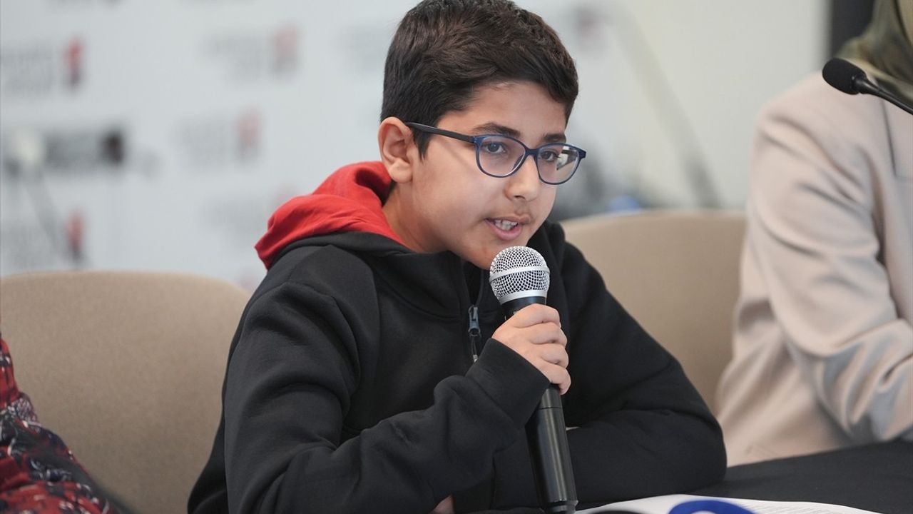 Enstitü Sosyal, Dijital Dünyada Çocuk Hakları Sözleşmesi'ni Tanıttı