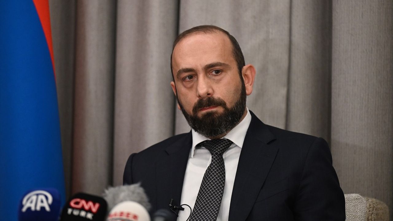 Ermenistan Dışişleri Bakanı Mirzoyan, Türkiye ile İlişkilerin Normalleşmesi Üzerine Açıklamalarda Bulundu