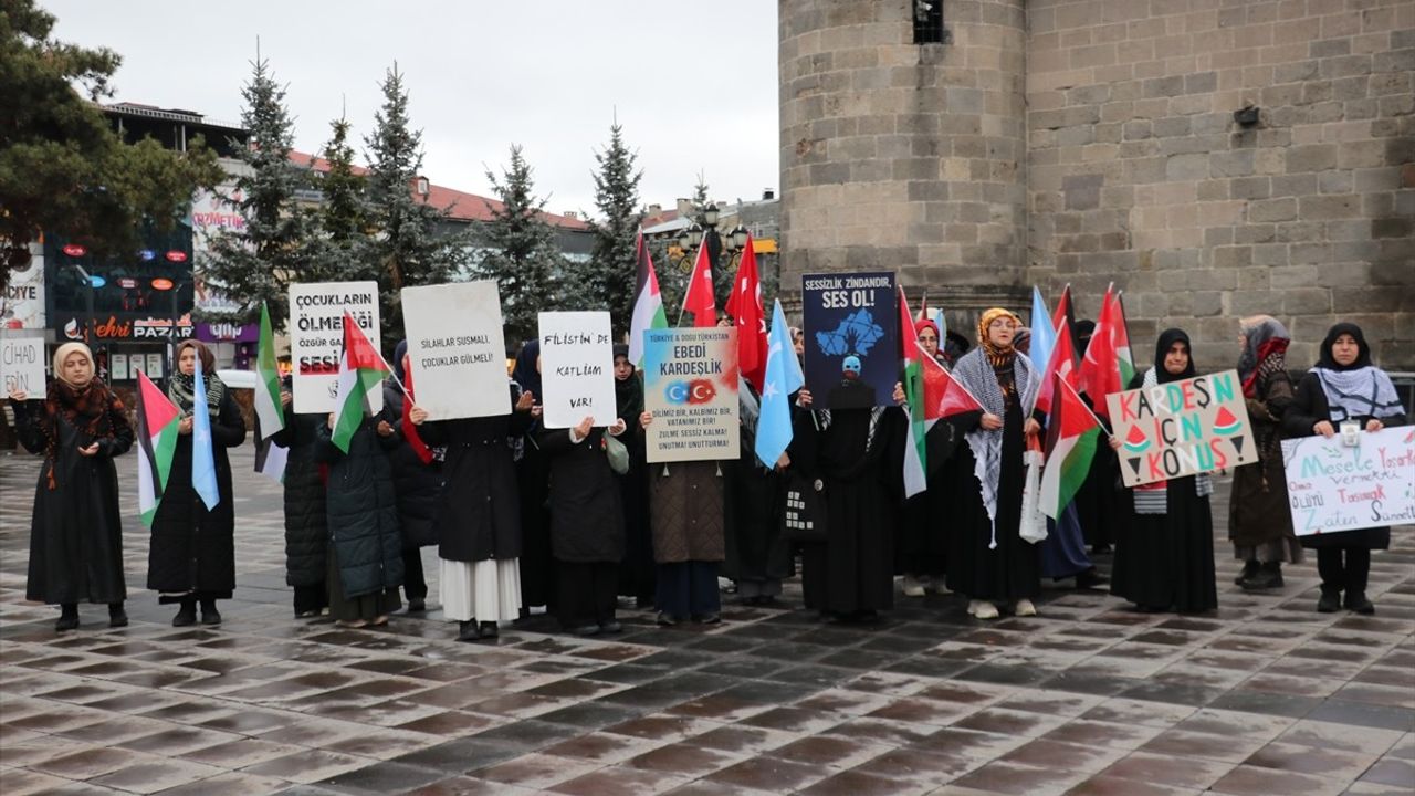 Erzurum'da Sağlık Çalışanlarından Gazze'ye Destek İçin Yürüyüş