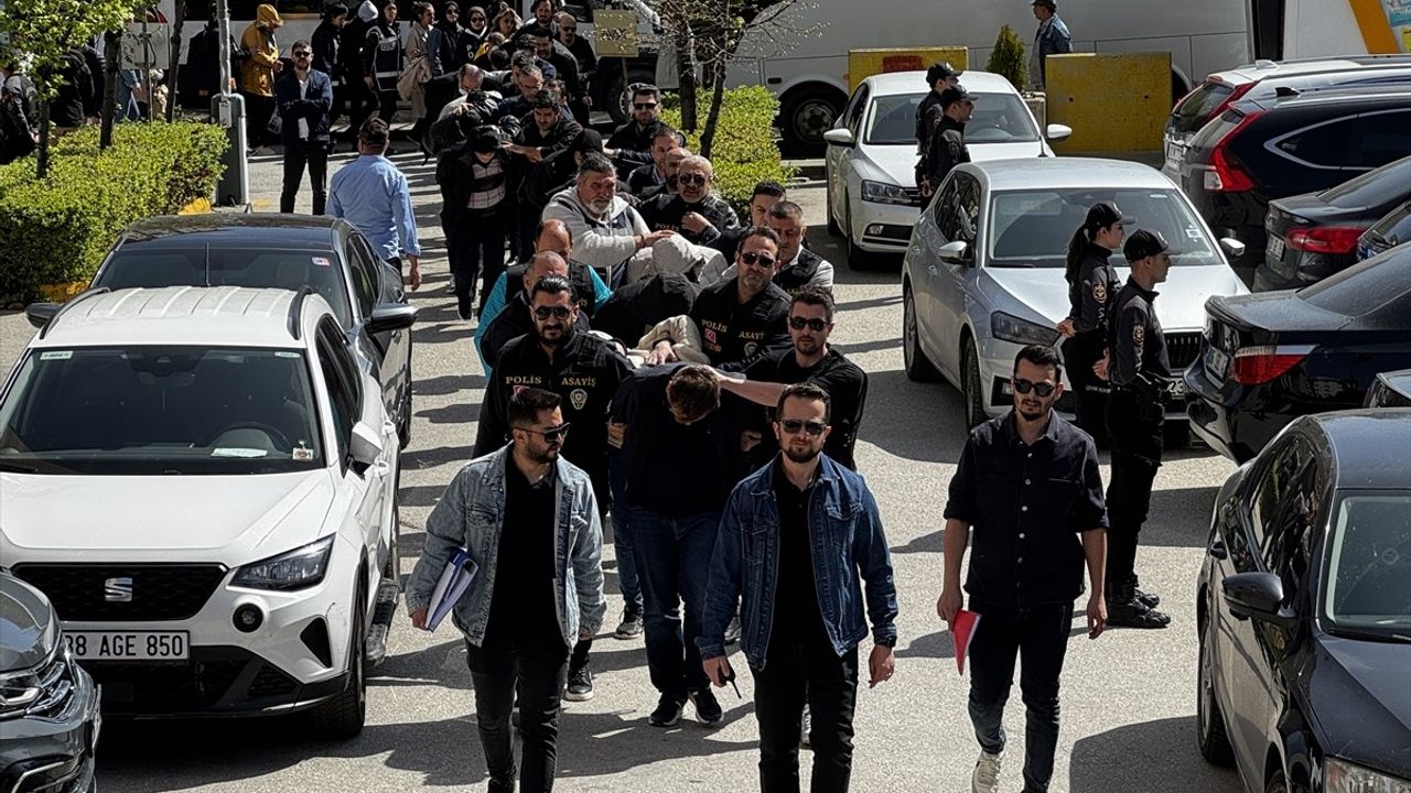 Eskişehir Merkezli Dolandırıcılık Operasyonunda 20 Şüpheli Tutuklandı