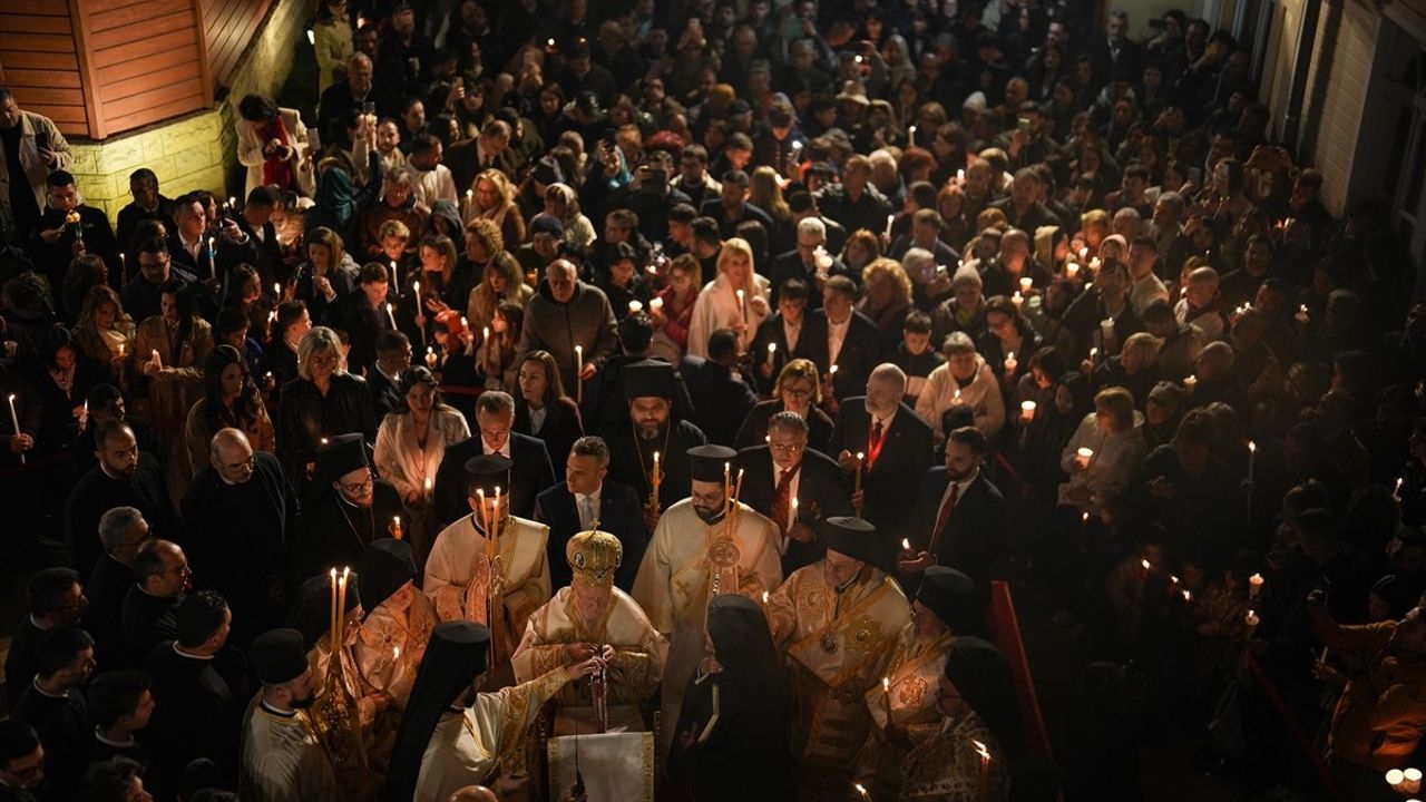 Fener Rum Patrikhanesi'nde Paskalya Ayini Gerçekleştirildi