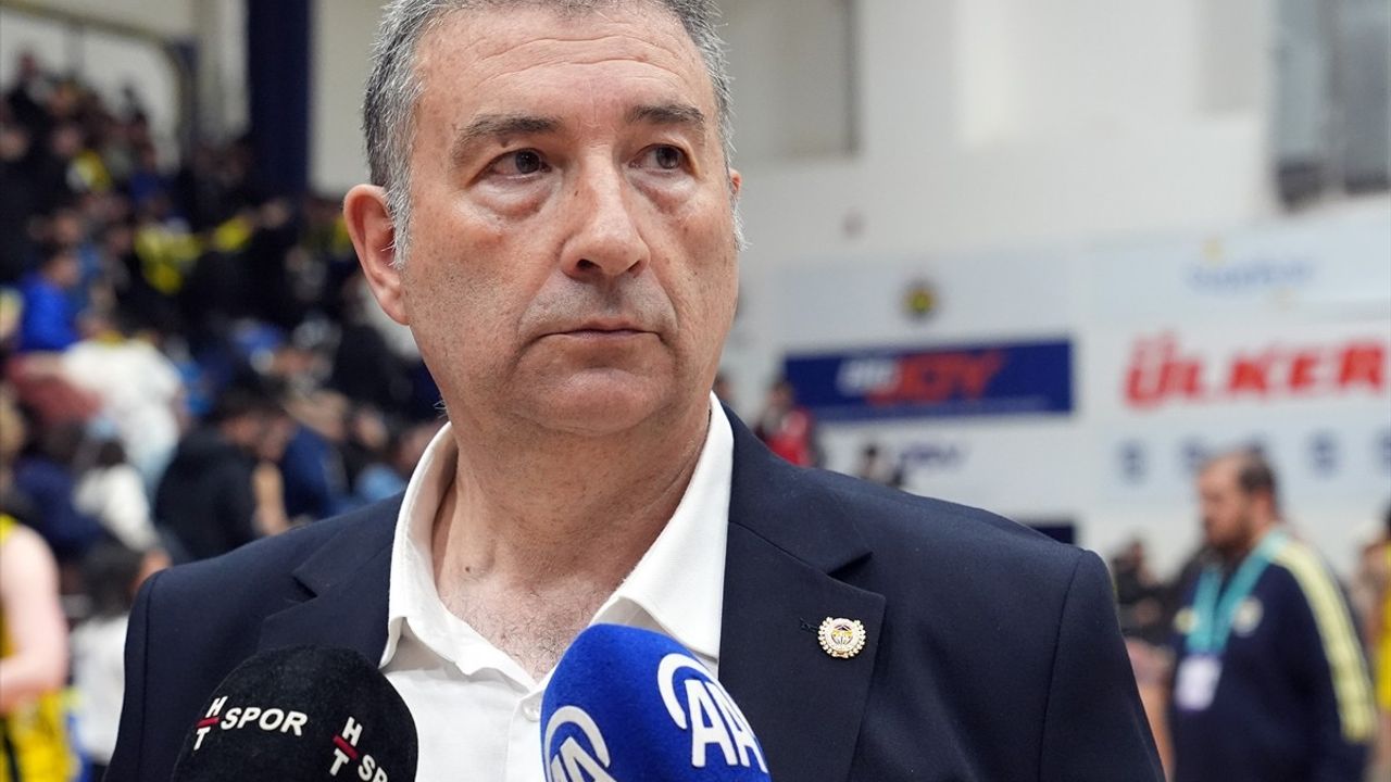 Fenerbahçe Opet, ÇİMSA ÇBK Mersin'i Yenerek Play-off Finaline İyi Bir Başlangıç Yaptı