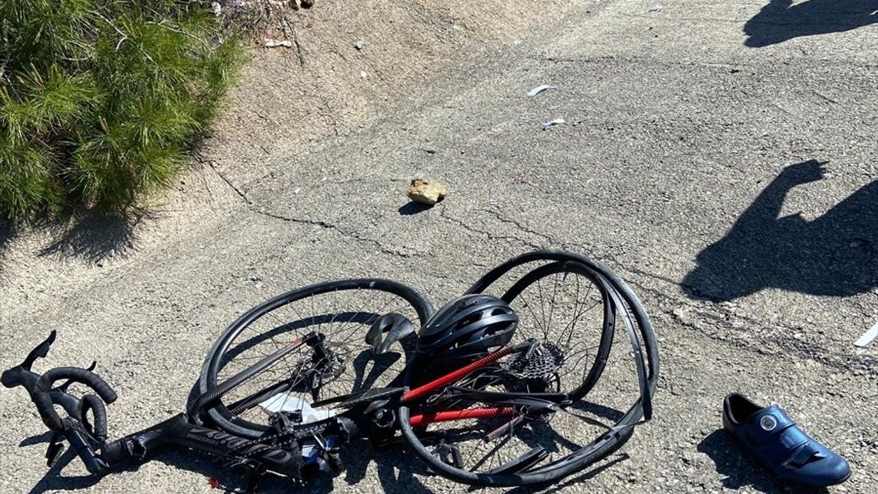 Fethiye'de Bisikletliye Çarpan Sürücü Tutuklandı