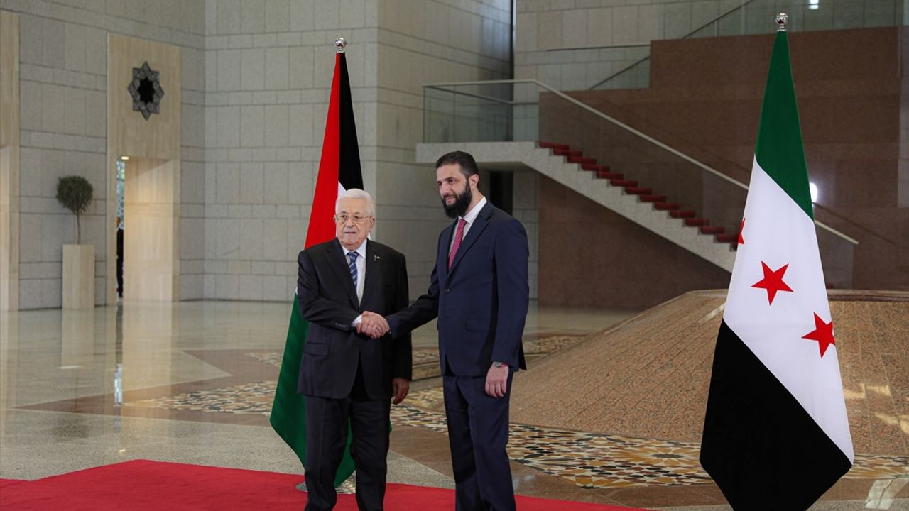Filistin Devlet Başkanı Mahmud Abbas, Şam'ı Ziyaret Etti