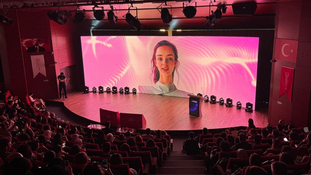 Future AI Summit 2025 İstanbul'da Başladı: Yapay Zeka ile Dönüşüm Teması