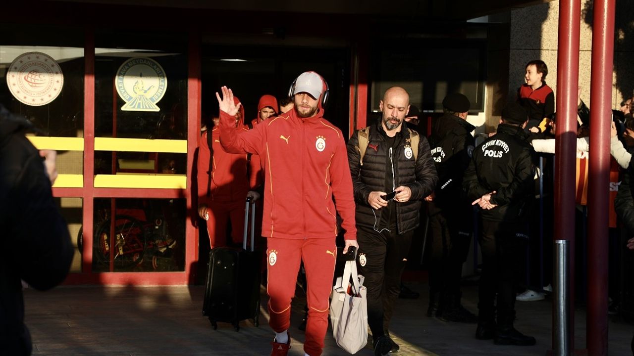 Galatasaray, Samsun'a Çıktı: Reeder Samsunspor ile Maç Öncesi Hazırlıklar Başladı