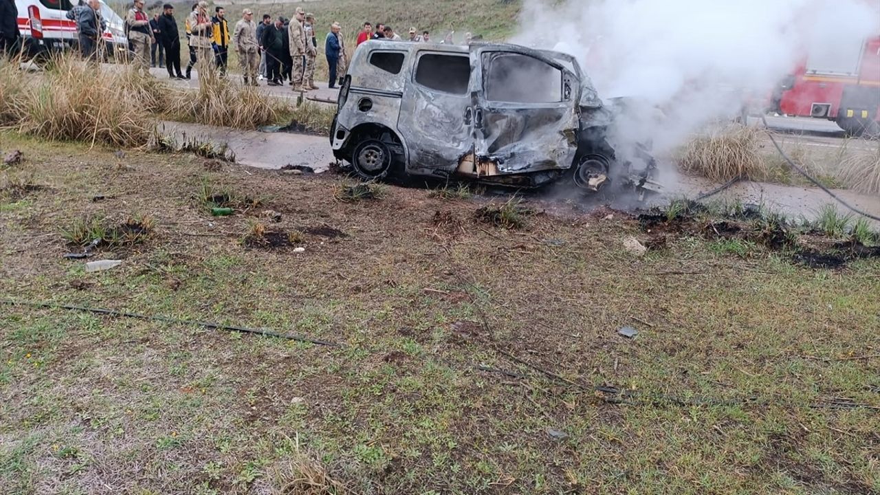 Gaziantep'te Trafik Kazası: 2 Ölü, 2 Yaralı