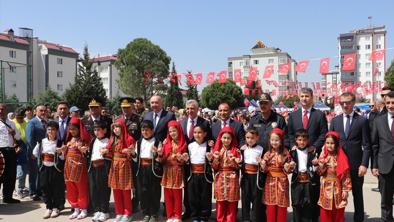 Gaziantep ve Çevre İllerde 23 Nisan Kutlamaları