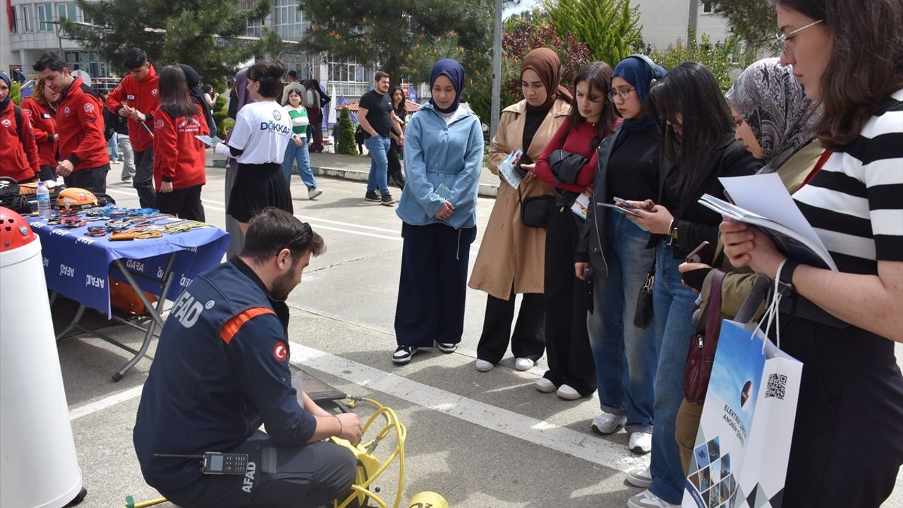 Giresun'da Doğu Karadeniz Kariyer Fuarı Başladı